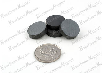 China Diámetro duro permanente de cerámica de los imanes de la ferrita del disco 20 milímetros magnetizados axialmente para los botones proveedor